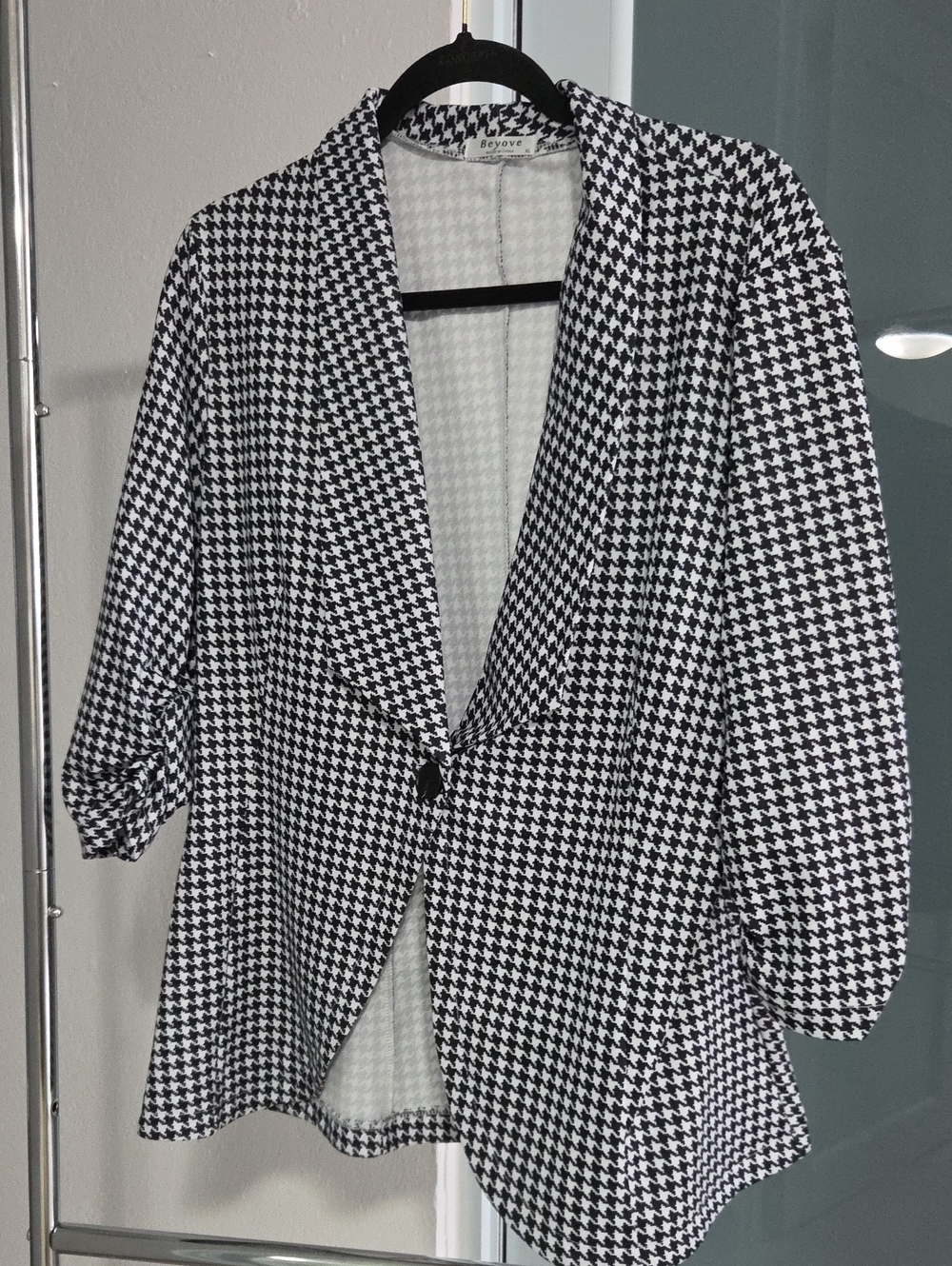 Women's Black & White Houndstooth Single-Button Blazer